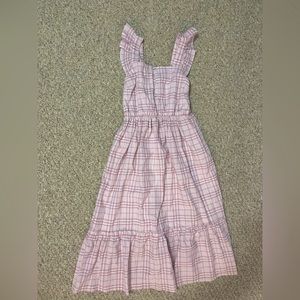 PURPLE/RUFFLED PLAID DRESS• mid calf length• button detailing on the front•